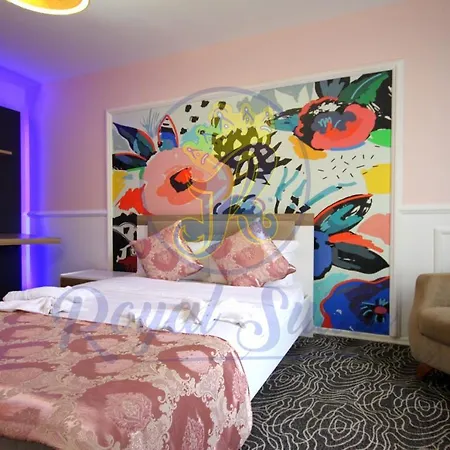 Royal Suitess Apartment *